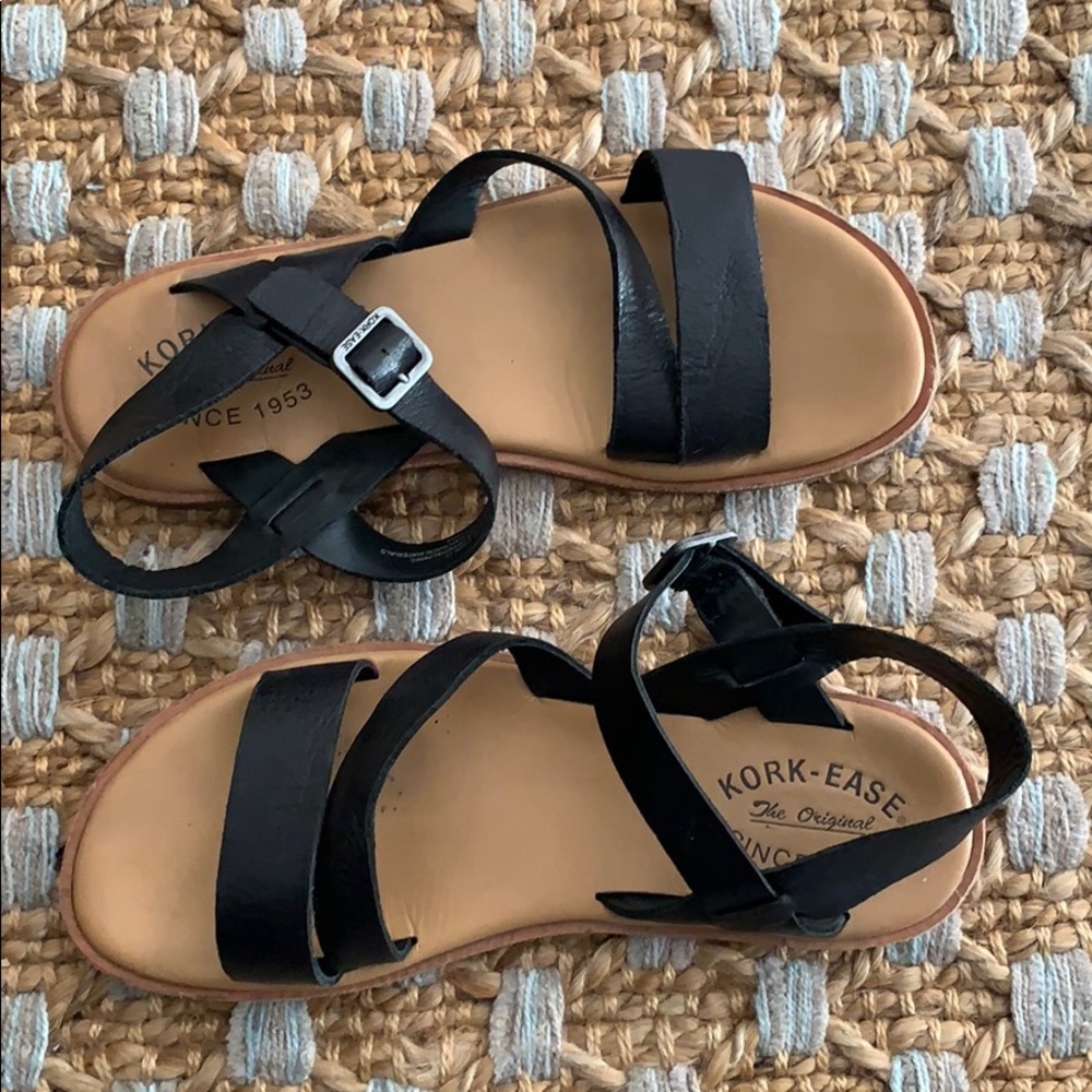 Kork - Ease black sandal size 9